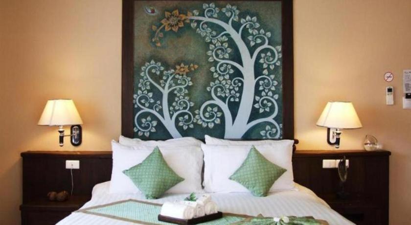 Sarita Chalet & Spa Hotel - Sha Extra Plus Jomtien Beach Extérieur photo